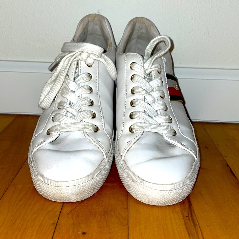 Tommy Hilfiger white tennis shoe.